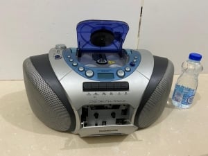 A Classic Portable Radio Equipped With A CD Player And Cassette Recorder From Thomson (Known As A Boombox - 3