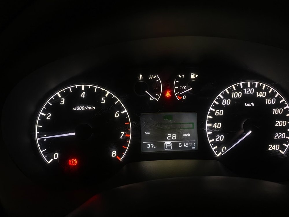 نيسان سينترا موديل 2015، Y-15805 - 10