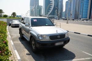 تويوتا لاند كروزر موديل 2001، Y-15819 - 3