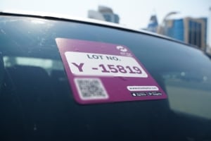 تويوتا لاند كروزر موديل 2001، Y-15819 - 13