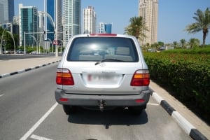 تويوتا لاند كروزر موديل 2001، Y-15819 - 6