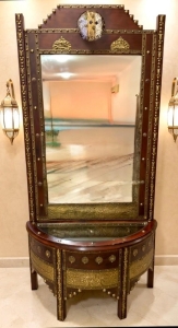 An Authentic Oriental-Style Arabesque Console - 11
