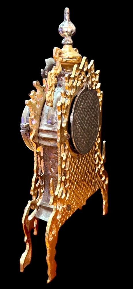 A French-Style Desk Clock Featuring A Rococo Design - 8