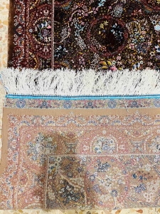 Luxury Silk-Style Rug with Classic Motifs - 4