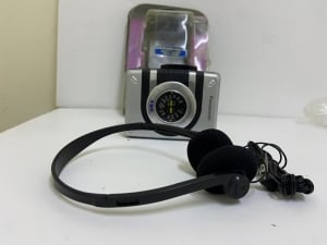 Old portable cassette and radio player stored in its original cardboard from Panasonic - 4