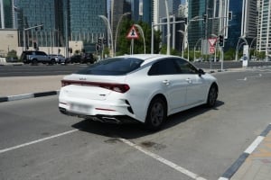 كيا K5 موديل 2023، Y-15894 - 7