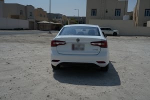 إم جي 5 سيدان موديل 2024، C-11205 - 5