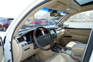 Lexus LX 570 SUV Model 2013, C-11235 - 6
