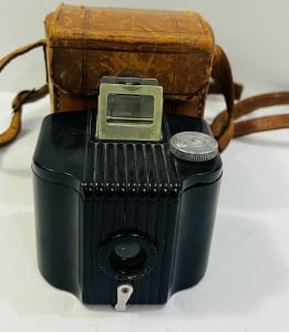 كاميرا Kodak Eastman قديمة مع كفرها الجلدي الأصلي - 5