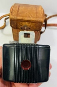 كاميرا Kodak Eastman قديمة مع كفرها الجلدي الأصلي - 3