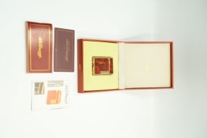 ولاعة غاز فاخرة مطلية بالذهب ومزينة بطلاء اللّاك الصيني الطبيعي (Chinese Lacquer / Laque de Chine)  - 3