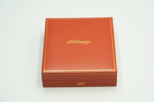 ولاعة غاز فاخرة مطلية بالذهب ومزينة بطلاء اللّاك الصيني الطبيعي (Chinese Lacquer / Laque de Chine)  - 2