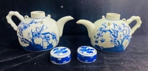Pair of Antique Chinese Tea Ewers - 3