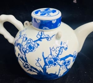 Pair of Antique Chinese Tea Ewers - 2