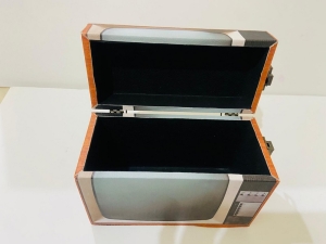 A Bag Shaped Like A Retro Classic TV - 5