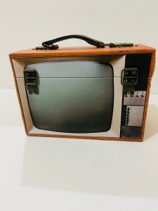 A Bag Shaped Like A Retro Classic TV - 4