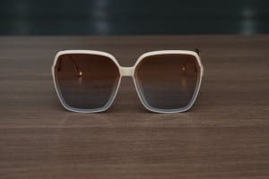 نظارة شمسية نسائية LINFEMANO - 15