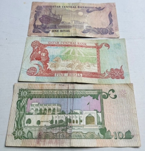 طقم عملات ورقية قطرية قديمة – الإصدار الثالث - 3