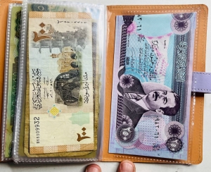 ألبوم عملات ورقية قديمة متنوعة – 50 قطعة - 6