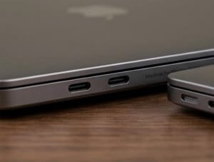 2x MacBook Pro - 2