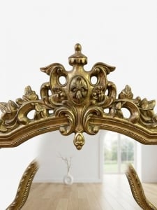 Luxury Classic Wall Mirror with Ornate Gold Frame - 4