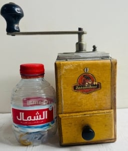 مطحنة قهوة خشبية قديمة من Zassenhaus الألمانية - 6