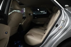 تويوتا أفالون موديل 2019، Y-16047 - 10