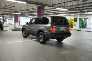 Lexus LX 470 Model 2001, Y-16009 - 5