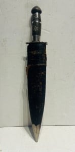 Antique Eastern Dagger with Decorative Details - 3