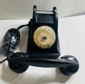 Vintage Black Bakelite Rotary Telephone - 5