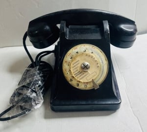 Vintage Black Bakelite Rotary Telephone - 4