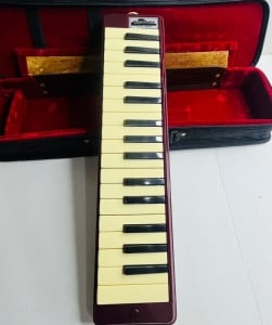 Vintage Victory Melodica - 5