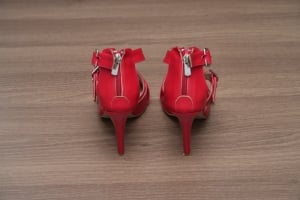 حذاء كعب عالٍ أحمر بأحزمة من Ayakkabı Ateşi - 6