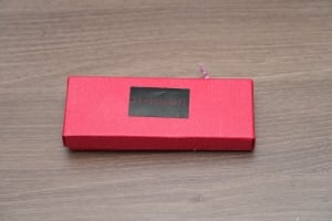 ساعة نسائية ذهبية اللون بإطار كريستال - 2
