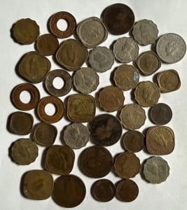 Collection Of Vintage British India Coins—Featuring George V, George Vi, And Victoria—That Were Formerly In Circulation In Qatar. - 2