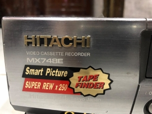 جهاز فيديو كلاسيكي HITACHI الأصلي - 2