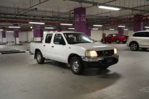 Nissan 2400 Model 2015, Y-16126 - 2