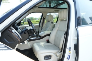 Land Rover Range Rover Vogue SE Model 2014, Y-16083 - 10