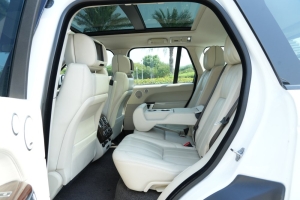 Land Rover Range Rover Vogue SE Model 2014, Y-16083 - 9