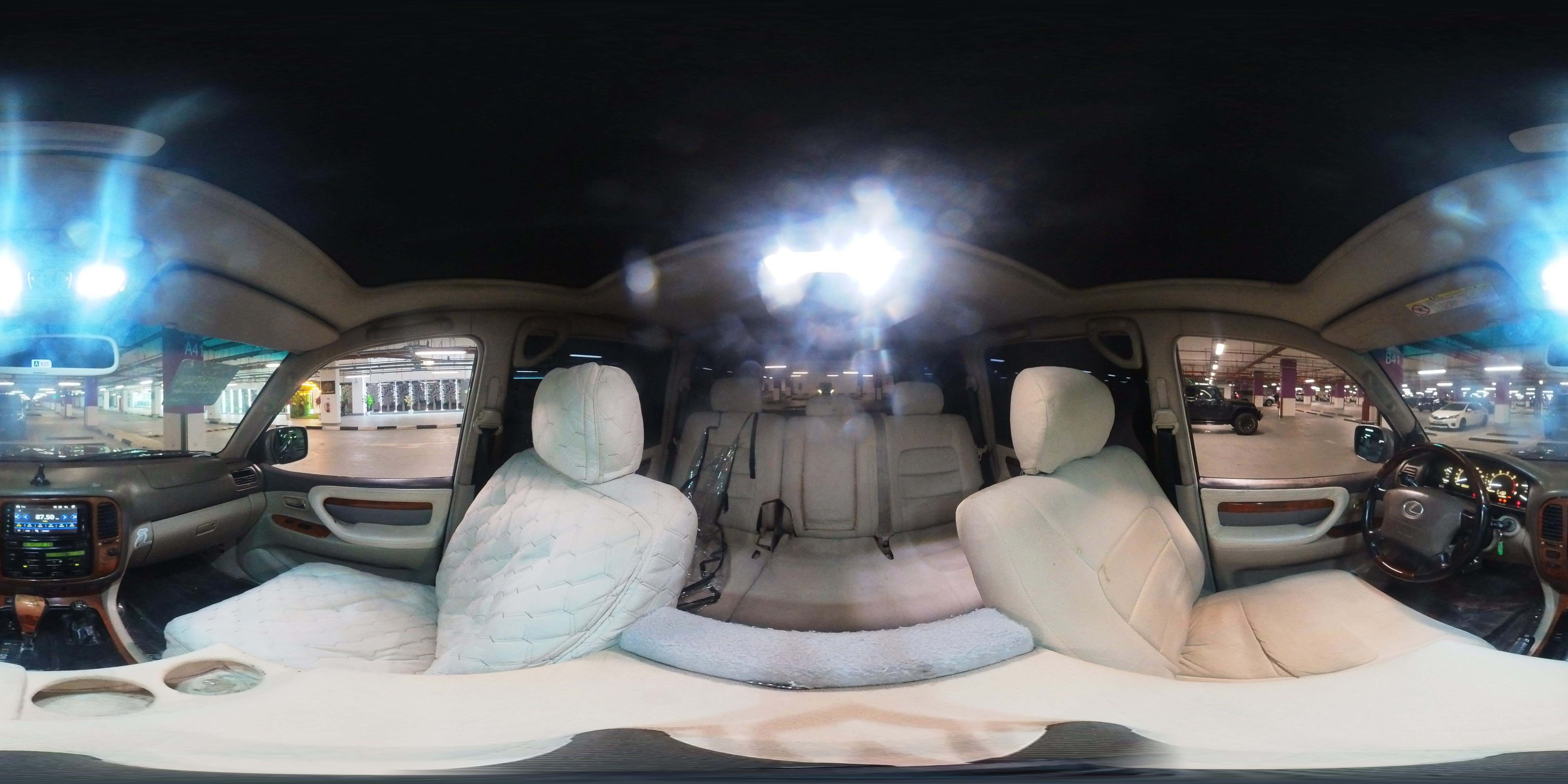 Lexus LX 470 Model 2001, Y-16009 - 1