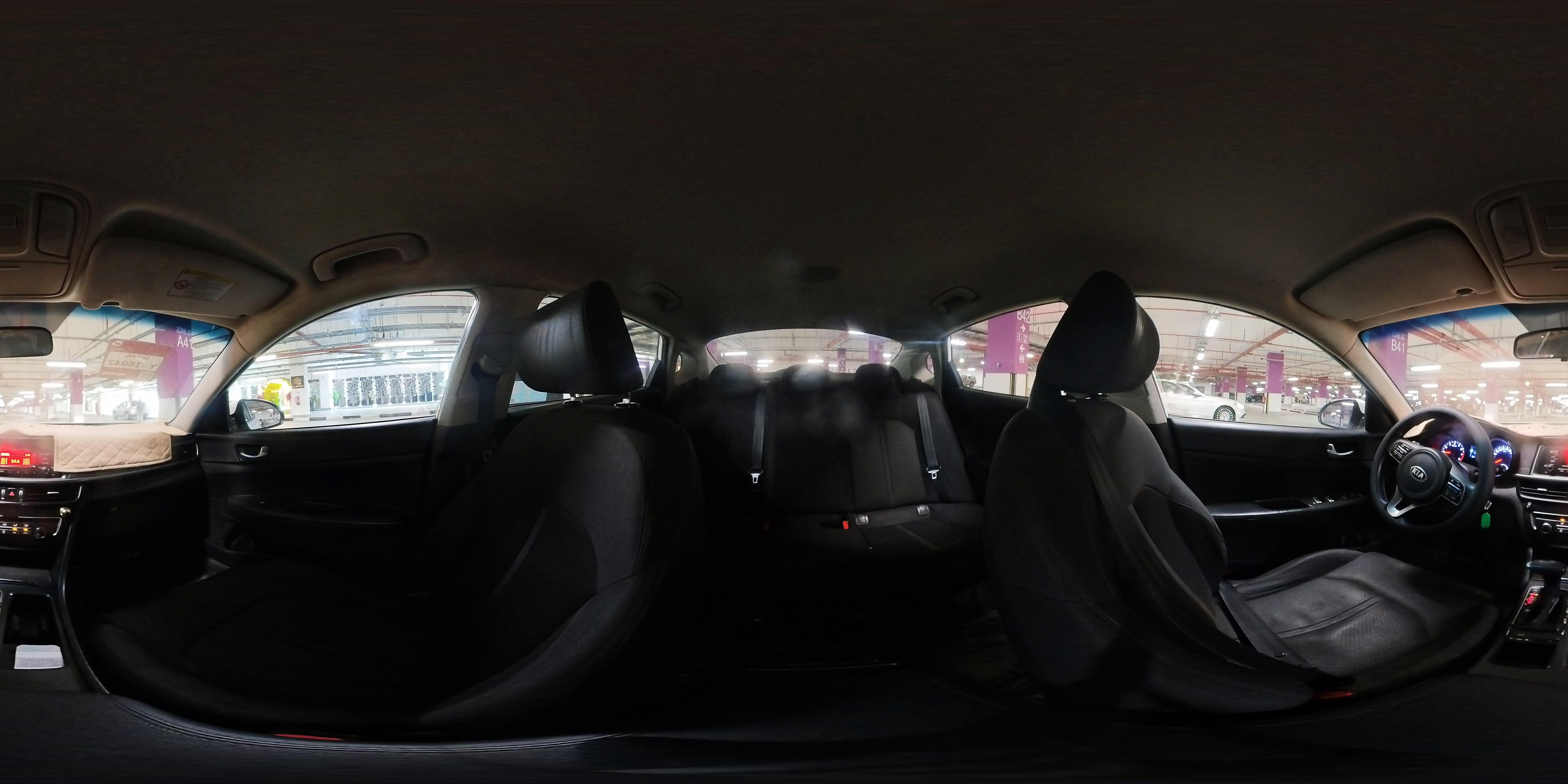 Kia Optima Model 2018, Y-16042 - 1