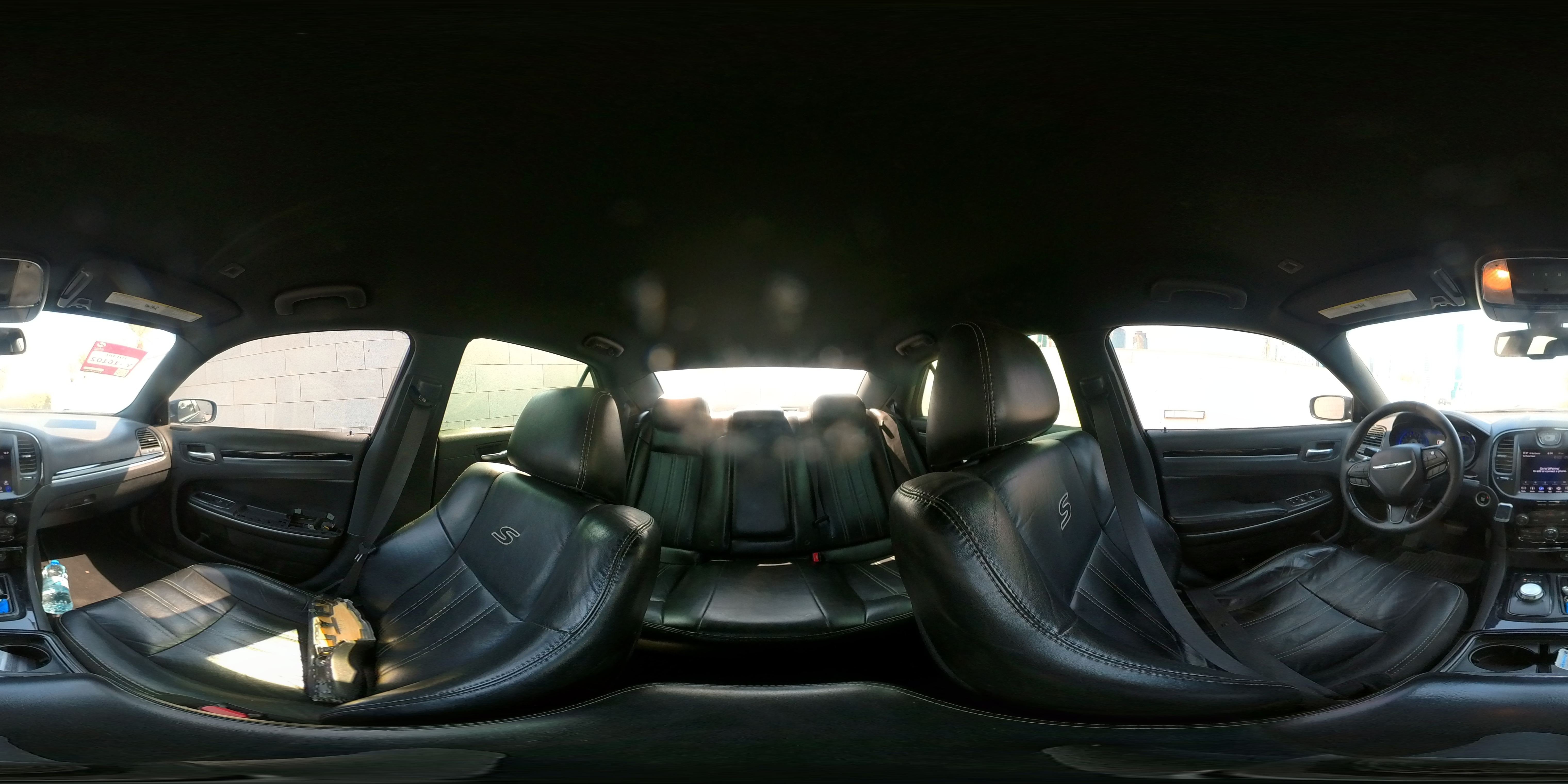 Chrysler C300 Model 2019, Y-16102 - 1
