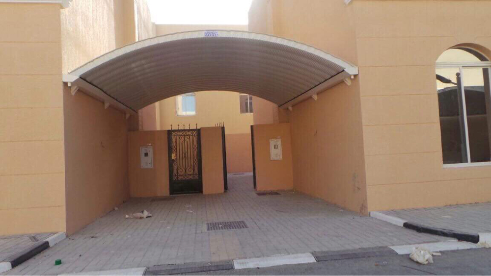 مظلات وسواتر - 1