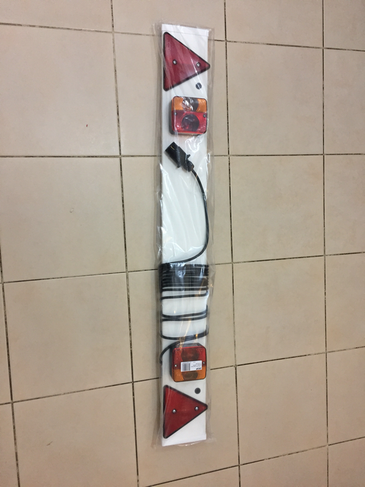 Trailer light MOI standers - 2