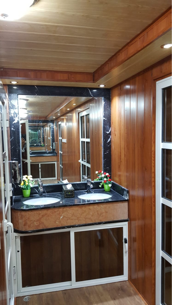 Rental toilets & showers cabins - 1