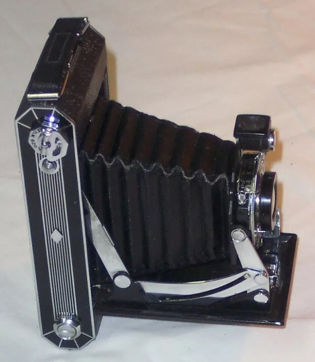Antique camera - 4