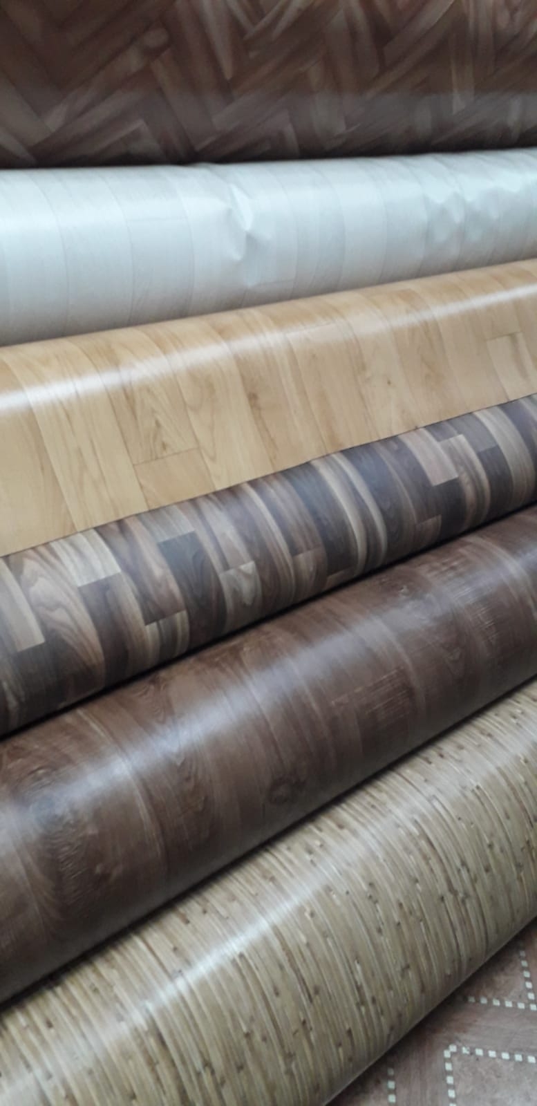 you need carpet wallpaper etc - 4