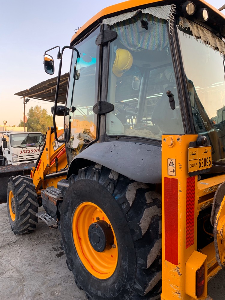 JCB BACKHOE LOADER 2016 for RENT  - 4