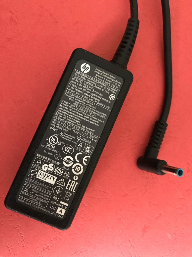 Hp laptop charger - 1