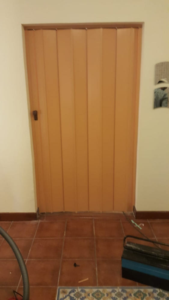 Ocordion door - 6
